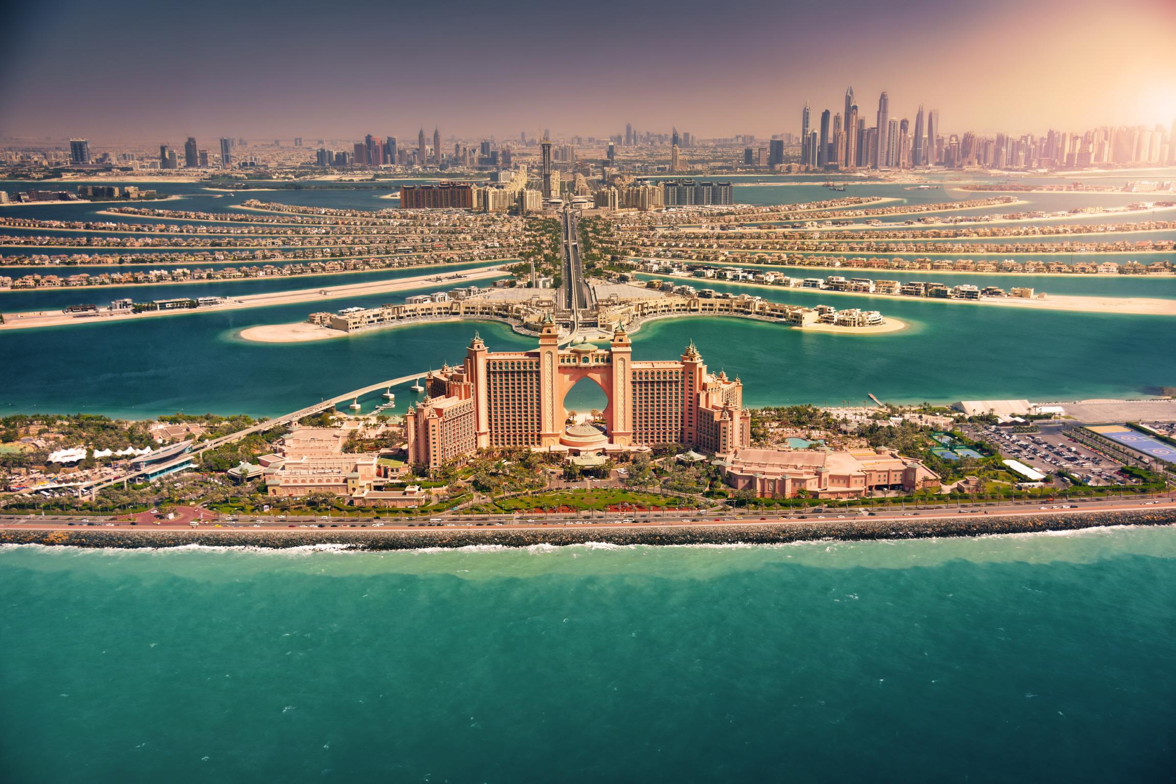 AEDXB3201635_0004.jpg?CMD=resize&width=100%